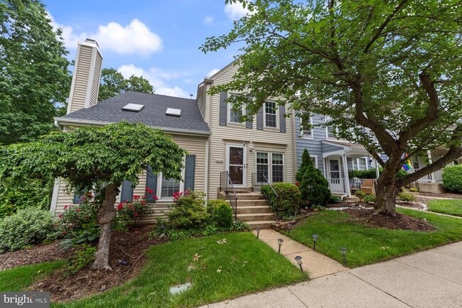 Foto del edificio - 6474 Brick Hearth Ct