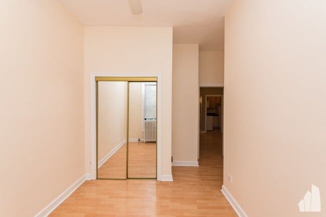 Building Photo - 477 W Deming Pl