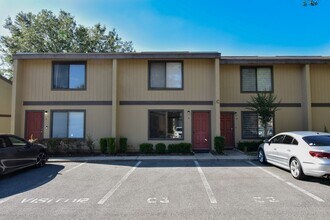 Building Photo - 2300 SW 43rd St