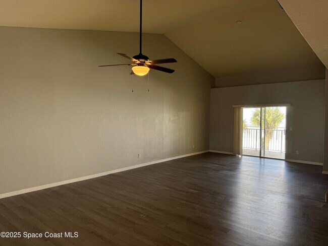 Building Photo - 916 Ocaso Ln