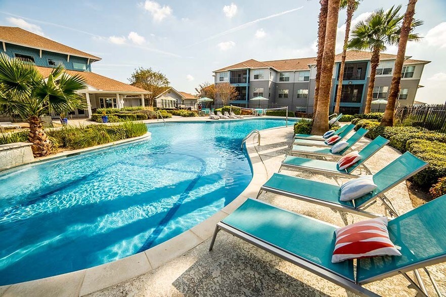 Cabana Beach Apartments