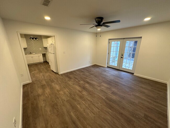 Photo - 301 Spring Hollow Rd Apartment