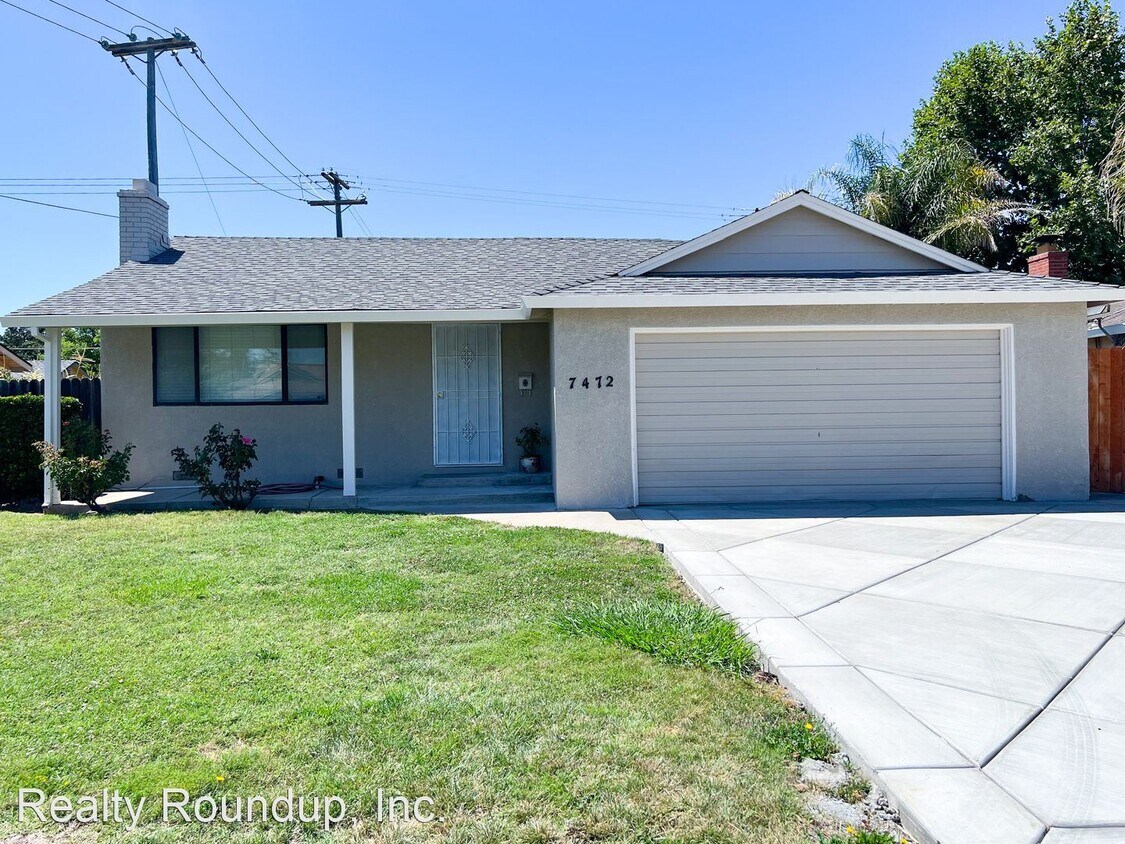 Primary Photo - 3 br, 1.5 bath House - 7472 Amherst St