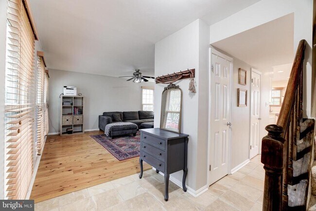 Building Photo - 22 Newland Ct