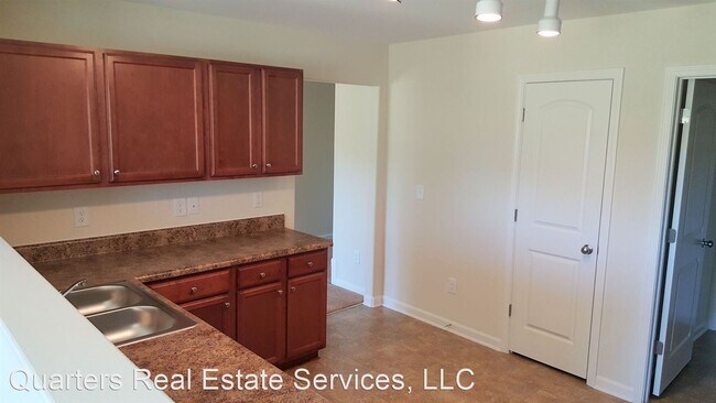 Building Photo - 4 br, 2.5 bath House - 2611 Crosland Hill Dr.