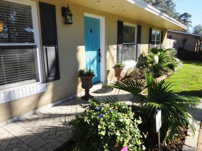 Foto del edificio - 280 Anderson Dr