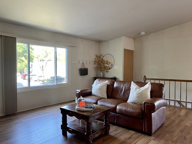 Foto del edificio - 1115 Eisenhower Ct
