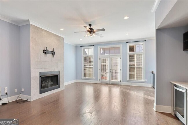 Building Photo - 700 Avondale Hills Dr