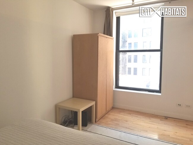 Building Photo - 138 Fulton St