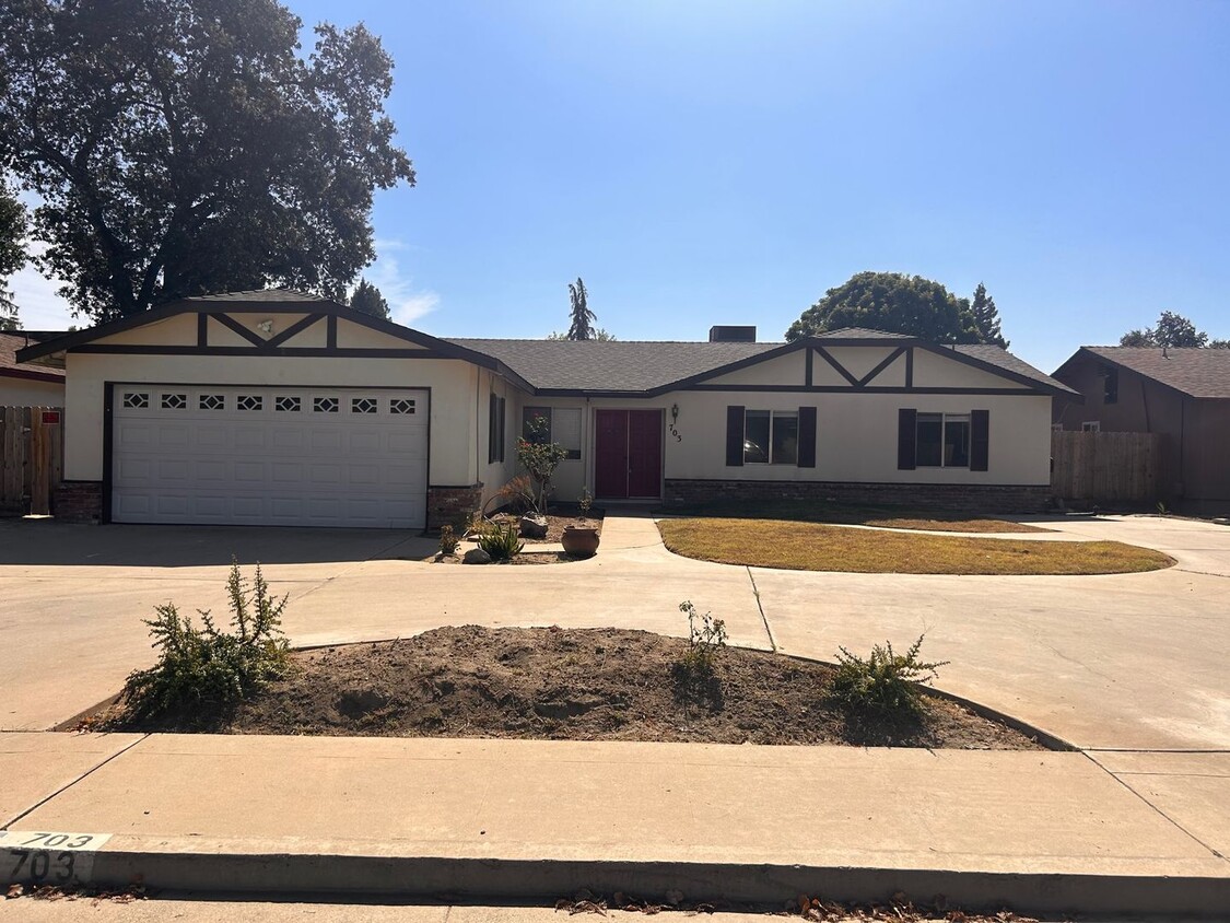 Foto principal - Great home for rent in Visalia!