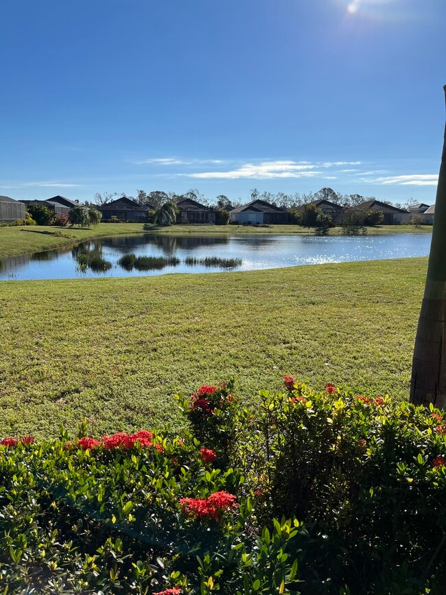 Foto del edificio - 10812 Trophy Dr