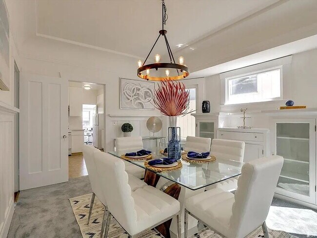 Foto del edificio - "Charming 2-Bed Sanctuary in San Francisco – Cozy 900 Sq Ft Retreat!"
