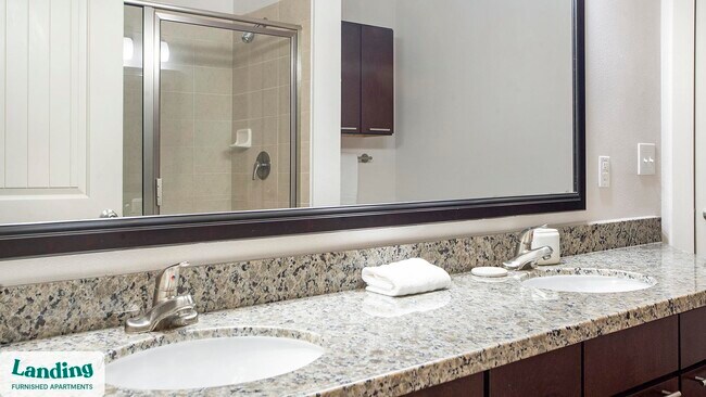 Foto del edificio - 10800 Lakeline Blvd