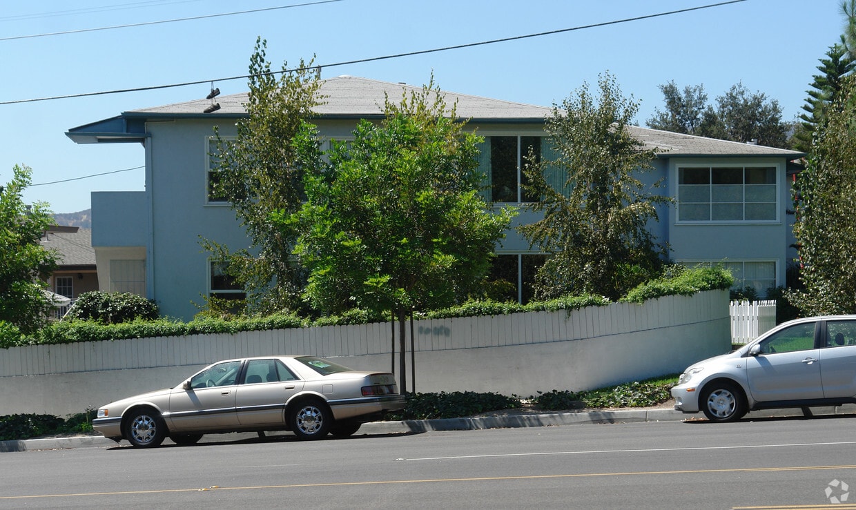 Building Photo - 2200 Mira Vista Ave