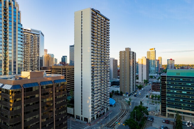 Building Photo - Calgary Place Apartments