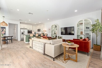 Building Photo - 4821 S Mole