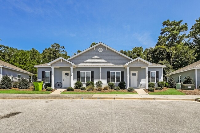 Building Photo - 73 Highland Forest Cir