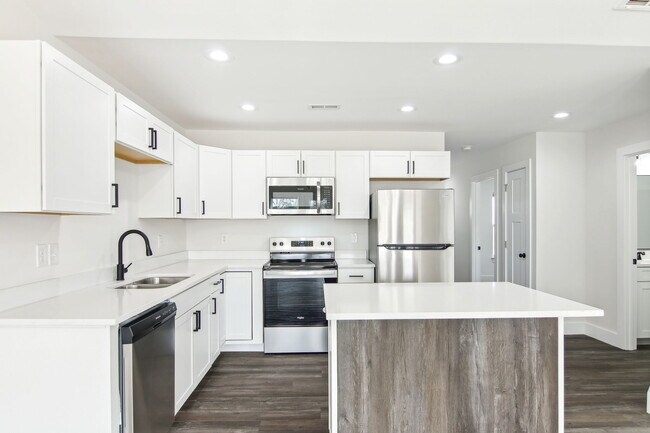 Building Photo - 4019 Cedar Fls Ln