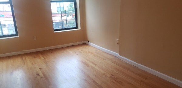 Foto del edificio - 203 E 116th St