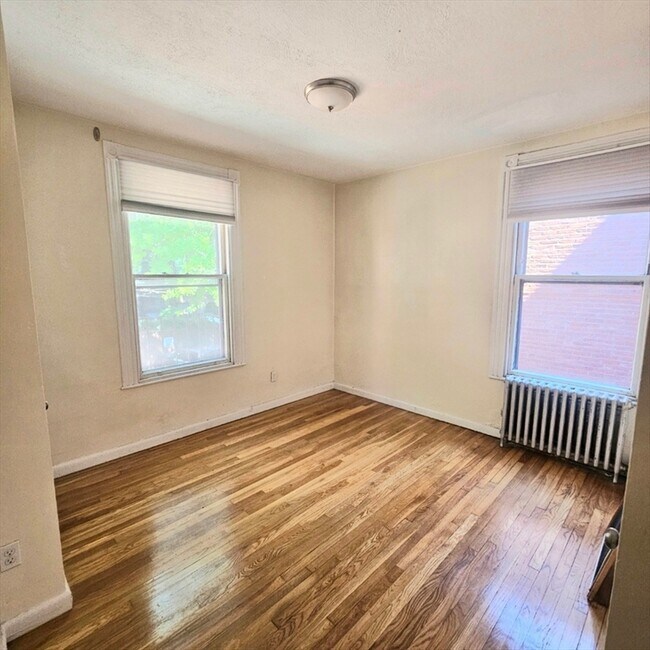 Foto del edificio - 295 Newbury St