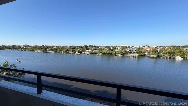 Foto del edificio - 3555 S Ocean Blvd