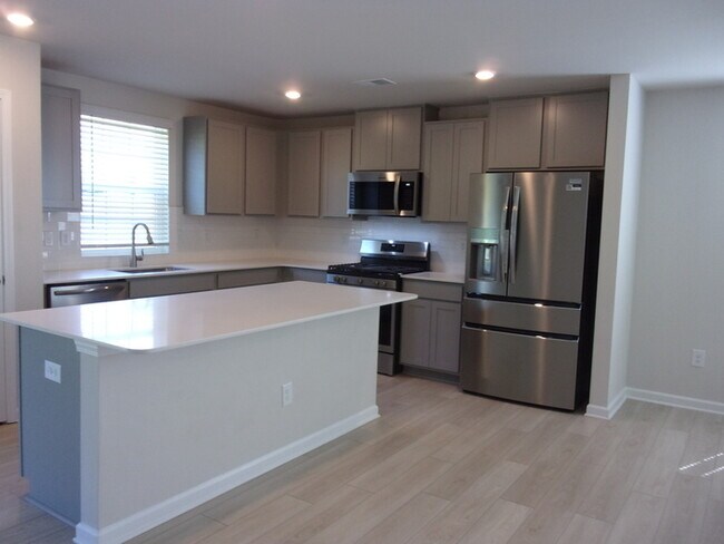 Foto del edificio - Recently Constructed 3 Bedroom 2 1/2 Bath Home in Walkers Mill