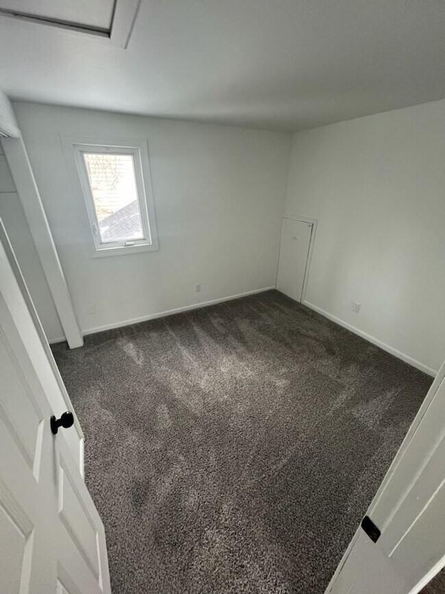 Foto del edificio - 3 bed 2 bath fenced in yard!!