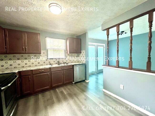 Foto del edificio - 5120 Speyside Ct