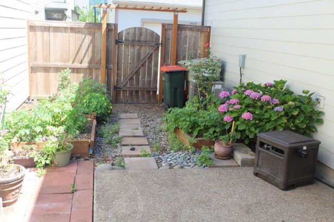 Foto del edificio - 14655 NW Orchid St