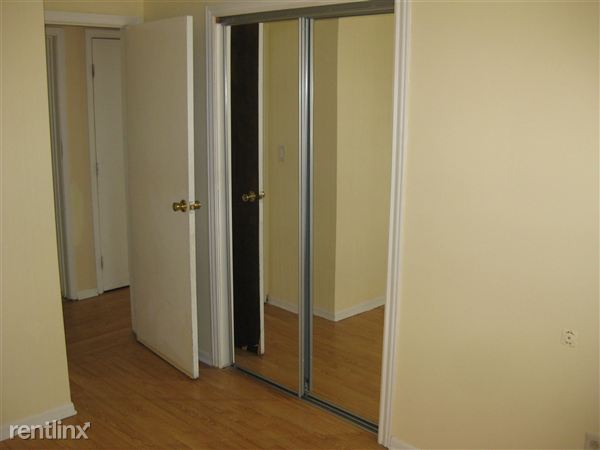 Building Photo - 252 40th St SW