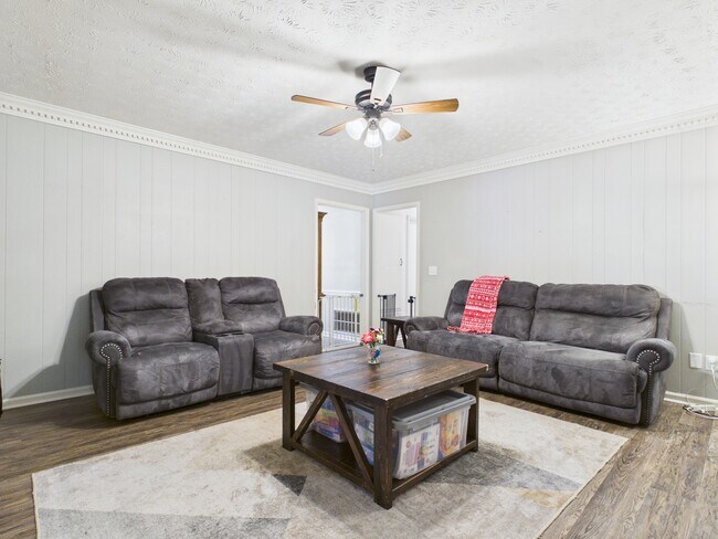 Foto del edificio - 1332 Autumnridge Dr