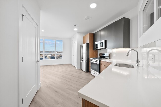 Foto del edificio - 17 AVENUE E