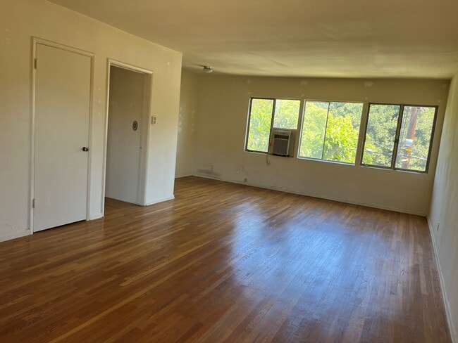 Building Photo - 4310 Finley Ave