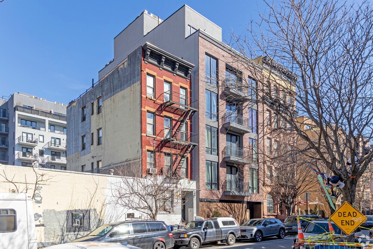 Primary Photo - 407 E 117th St