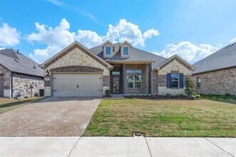 Building Photo - 2822 Bobcat Dr