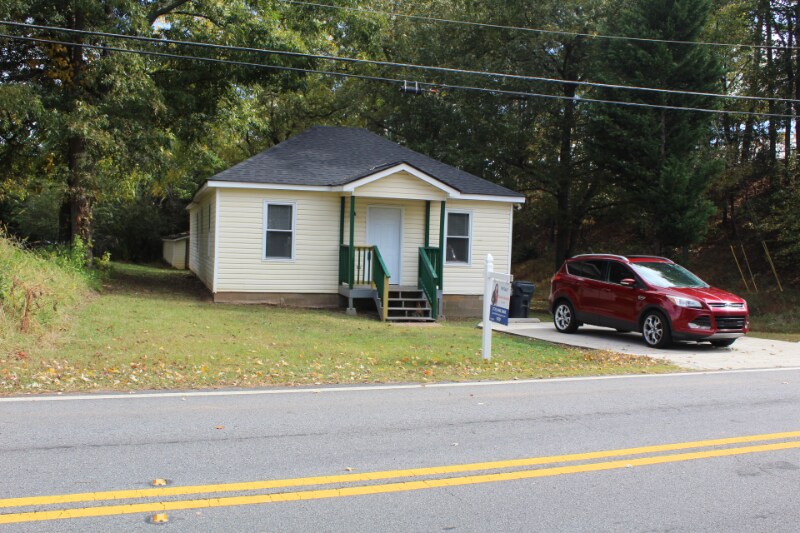 Primary Photo - 1357 Railroad Ave