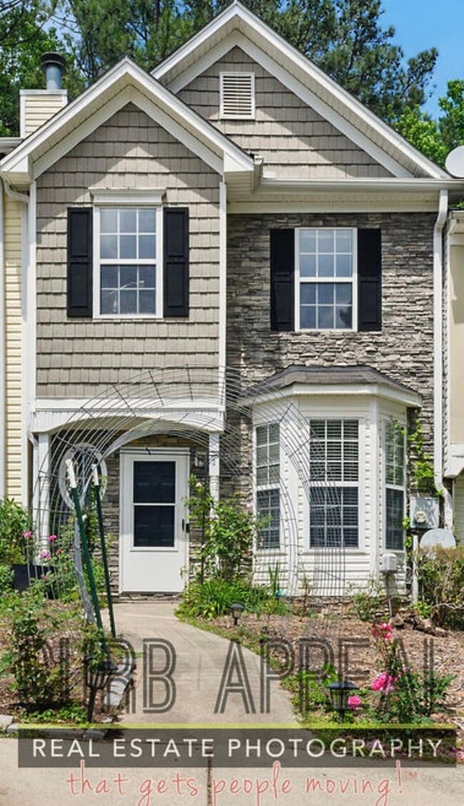 Building Photo - 1689 Camden Forrest Way