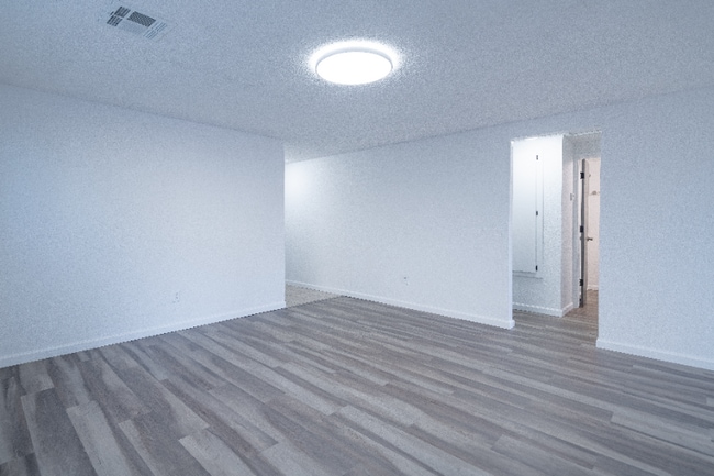 Foto del edificio - 8513 Wakefield Dr