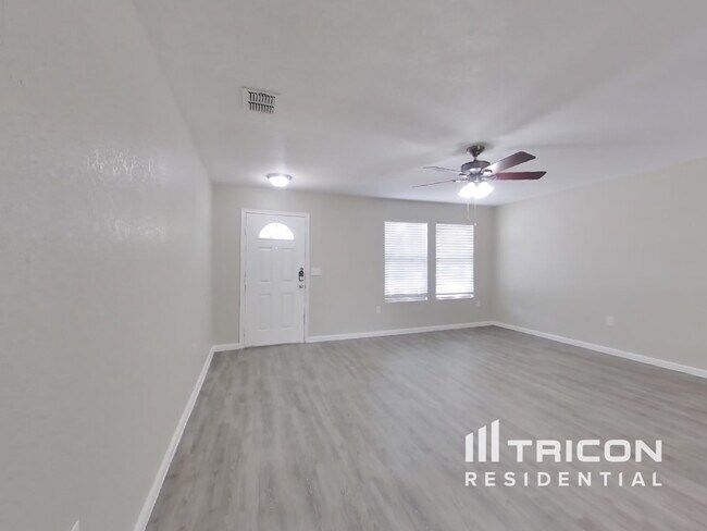 Foto del edificio - 6139 Plumbago Pl