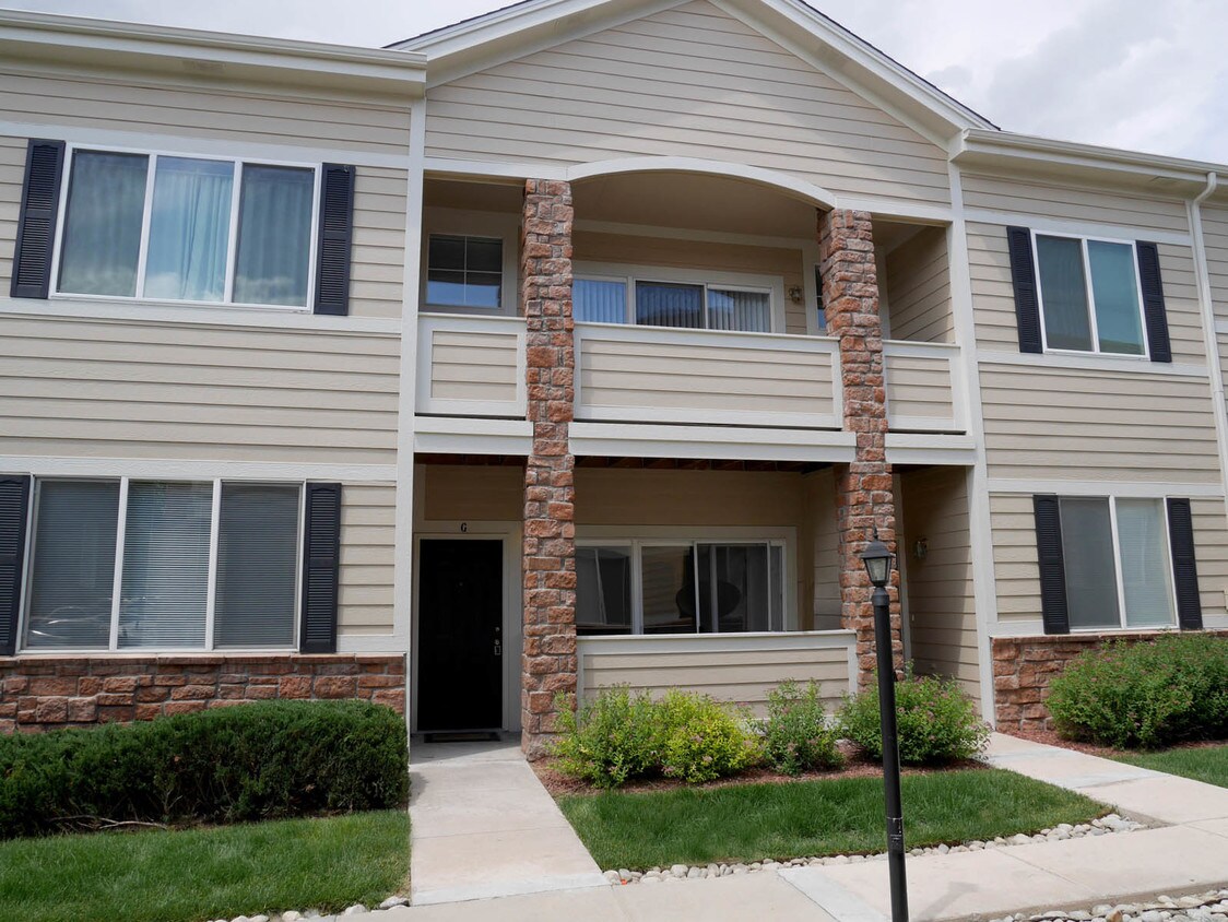 Primary Photo - 16848 E Gunnison Dr