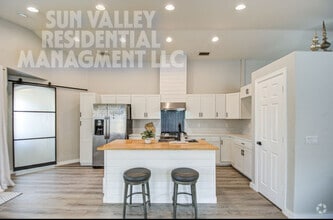 Building Photo - 17526 W Coyote Trail Dr