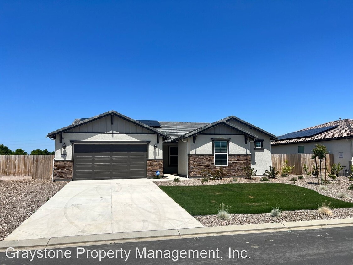 Primary Photo - 4 br, 2.5 bath House - 13160 Ridgewood Way