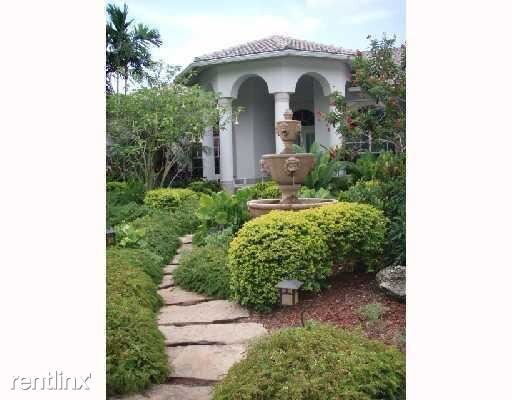Foto principal - 7208 NW 64th Ter