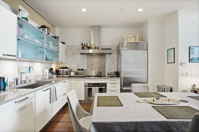 Foto del edificio - 360 Newbury St