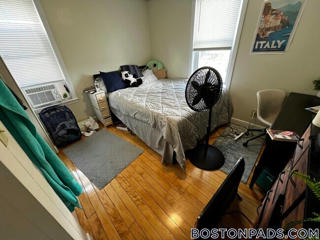 Foto del edificio - 77 Lyman Ave