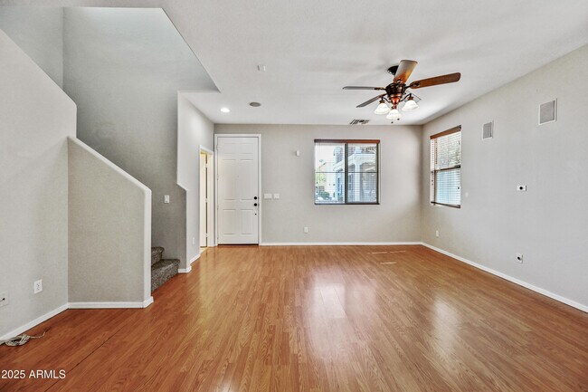 Building Photo - 7104 S 7th Ln