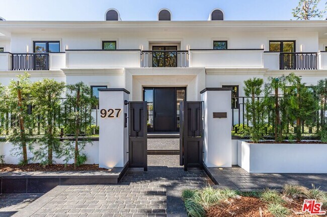 Foto del edificio - 927 Whittier Dr