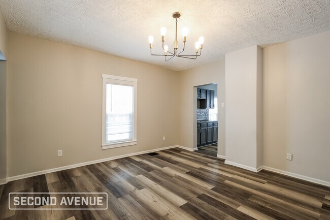 Foto del edificio - 5111 Warren Ave