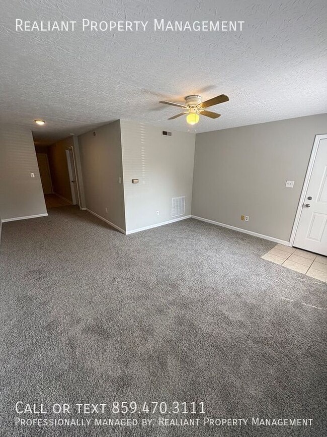 Building Photo - 2824 Ryan Cir