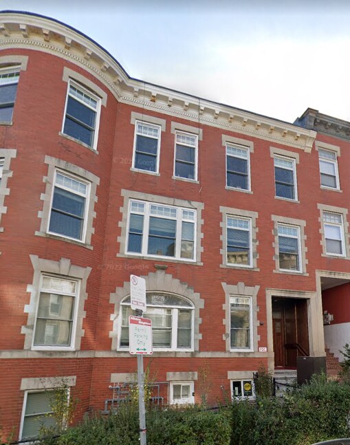 Foto del edificio - 14 Mount Hood Rd